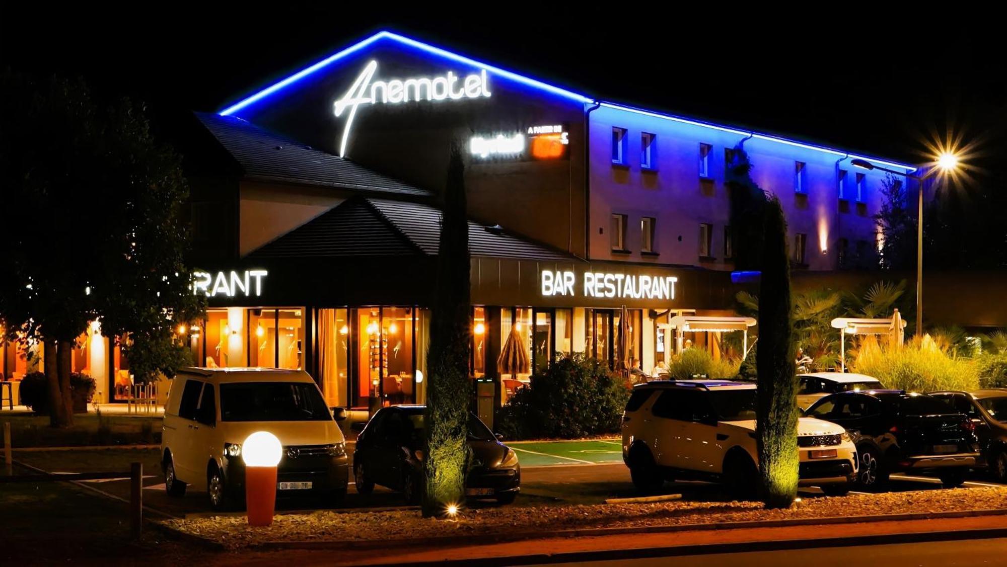 กีริอาด เคร์มง เฟรร็อง นอร์ด - ริอง Hotel รีอง ภายนอก รูปภาพ
