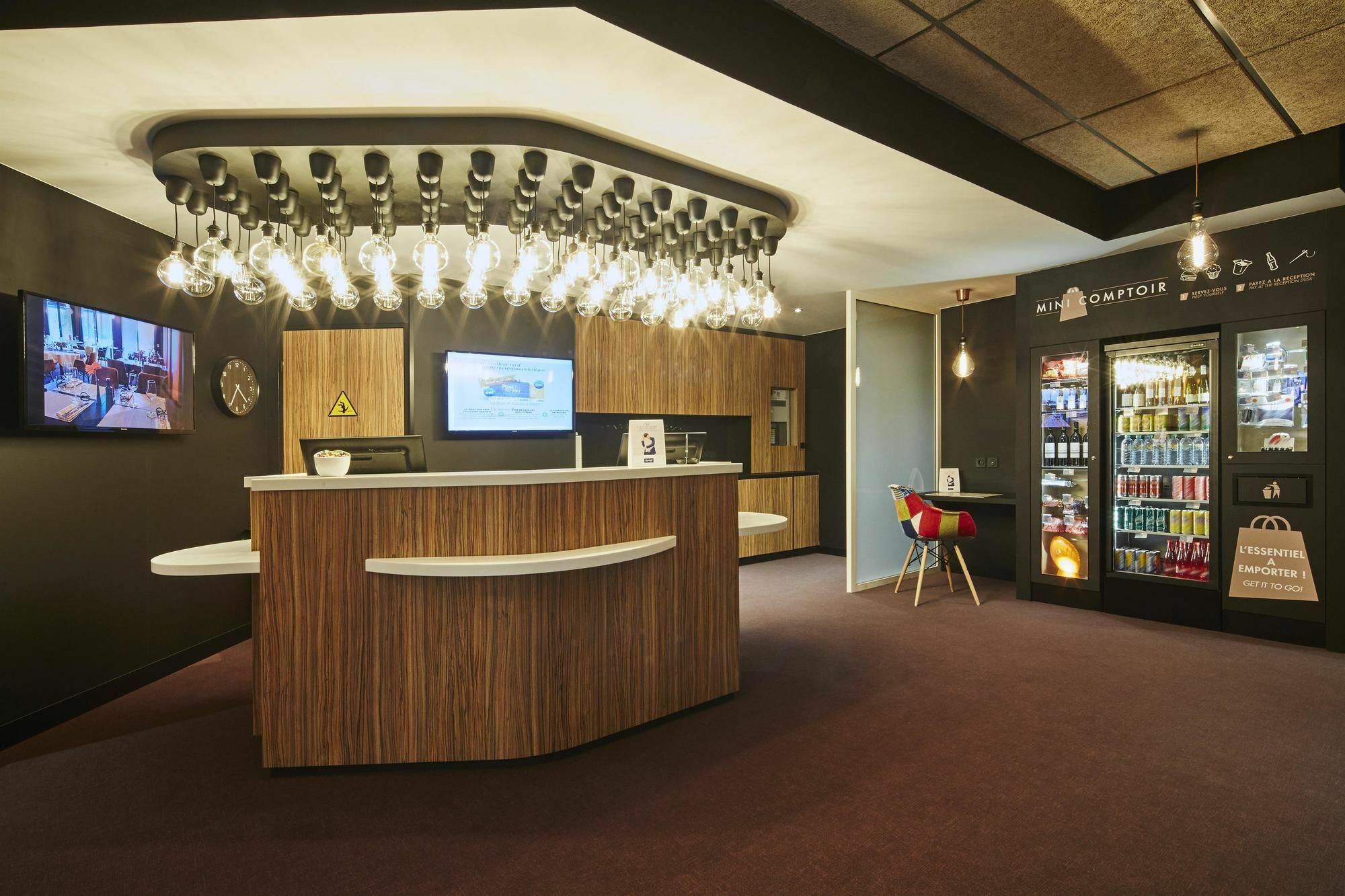 กีริอาด เคร์มง เฟรร็อง นอร์ด - ริอง Hotel รีอง ภายนอก รูปภาพ